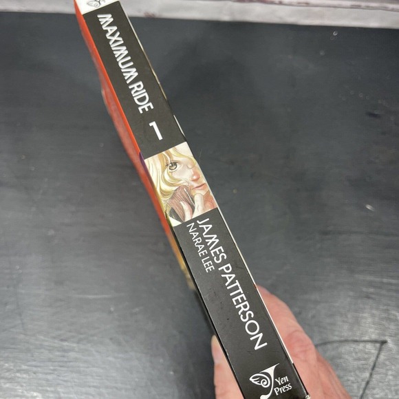 Maximum Ride: The Manga, Vol. 1 - Paperback By James Patterson - GOOD - Picture 2 of 10